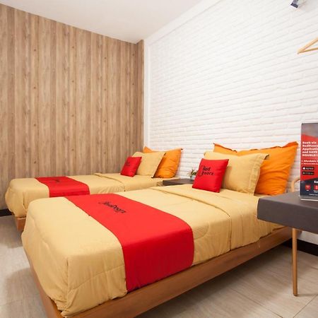 Reddoorz Near Museum Angkut Batu Hotel Exterior foto