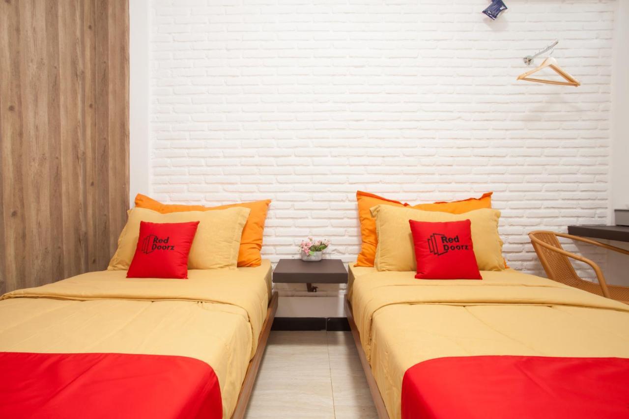 Reddoorz Near Museum Angkut Batu Hotel Exterior foto