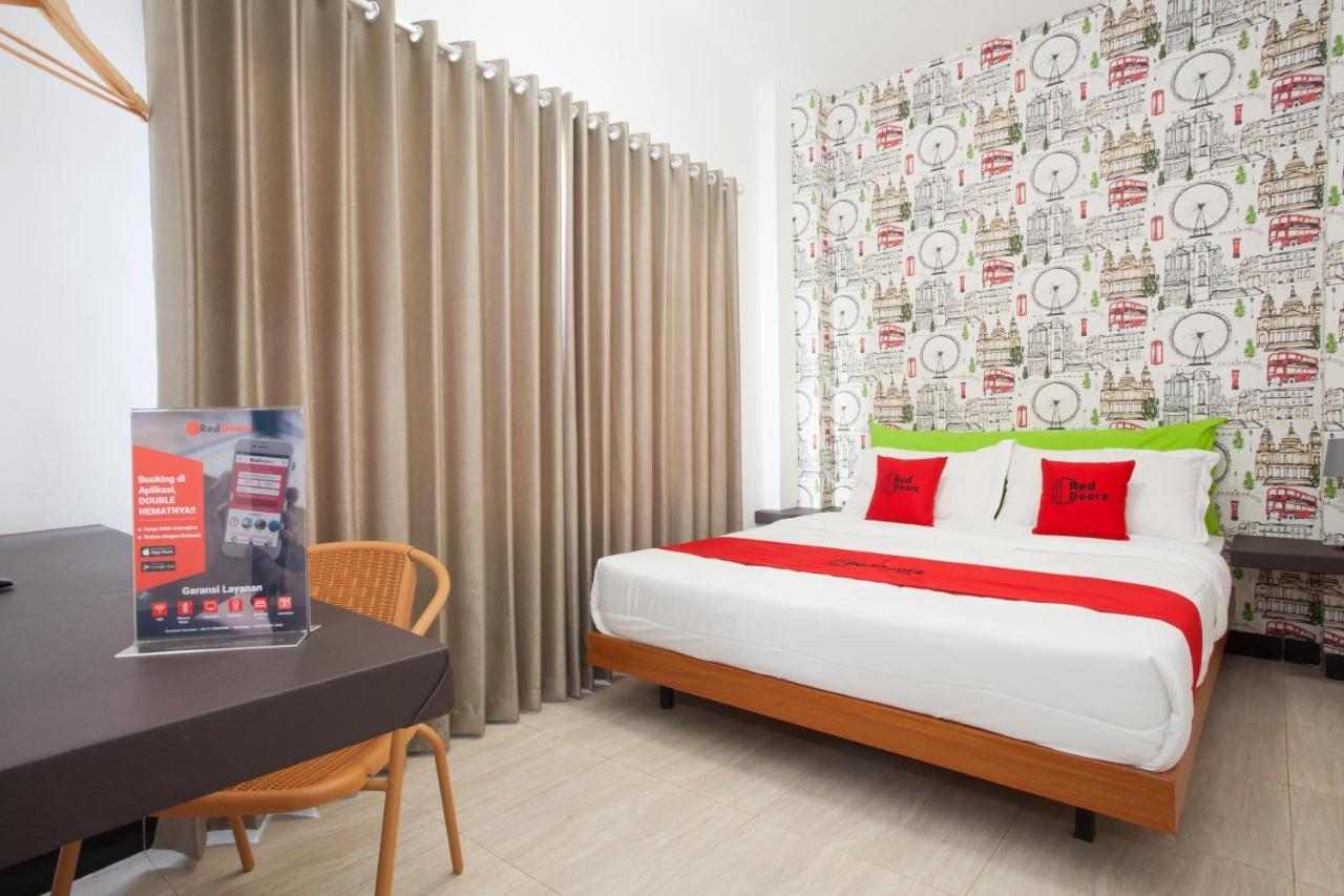 Reddoorz Near Museum Angkut Batu Hotel Exterior foto