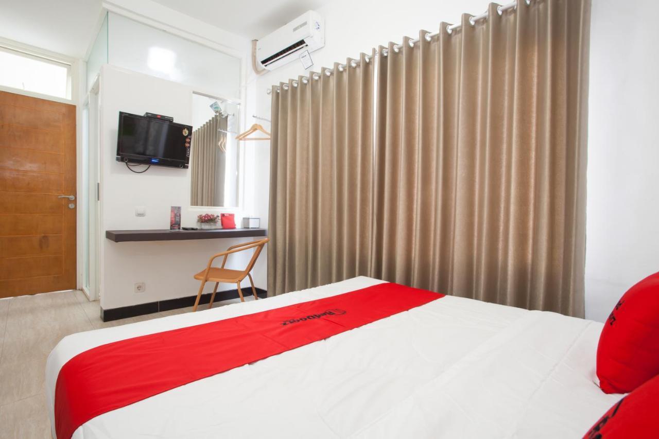 Reddoorz Near Museum Angkut Batu Hotel Exterior foto
